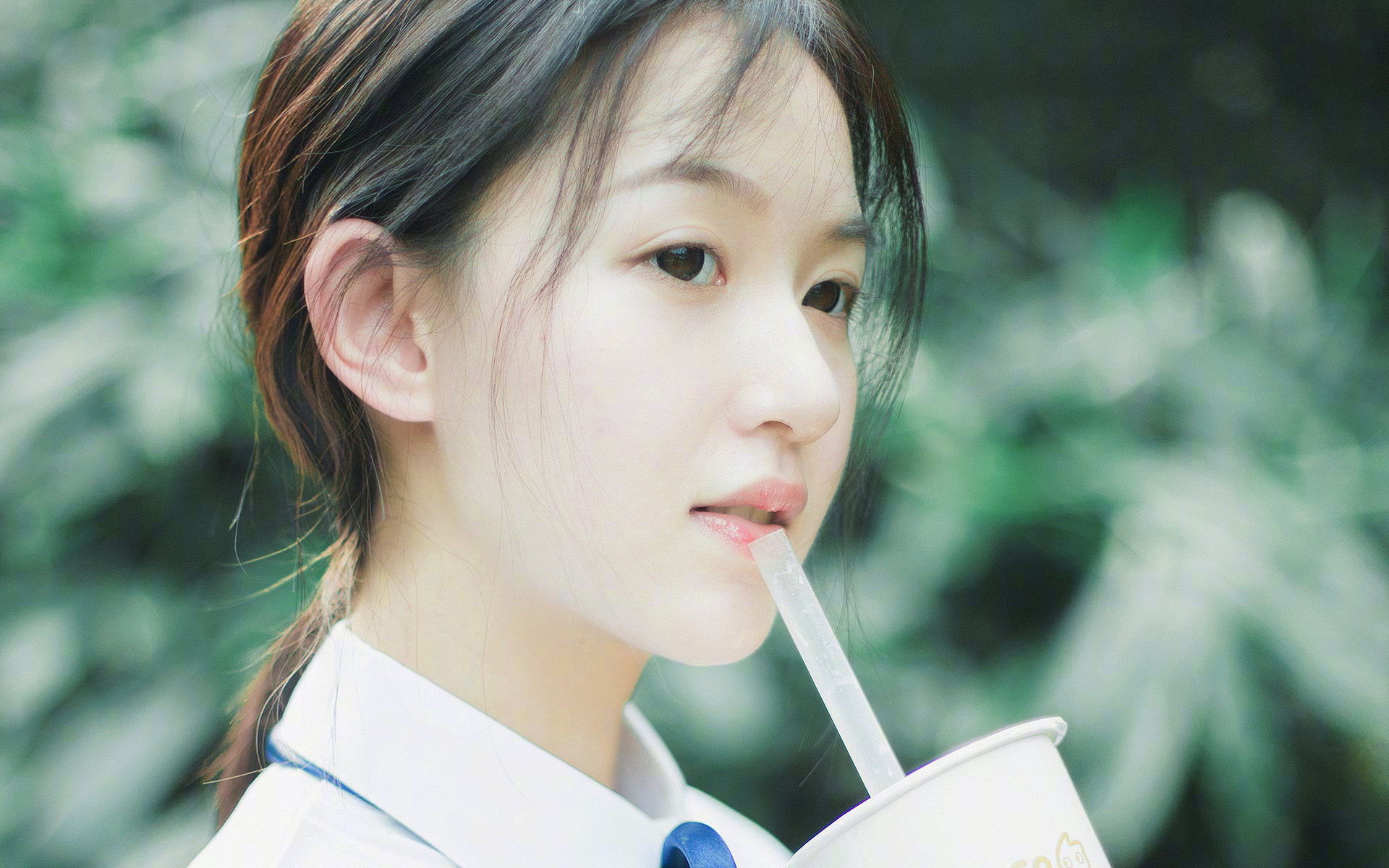 九游下载官网-弗朗索瓦·霍尔茨豪伊泽：防线与进攻的双重威胁，展现南非队全方位优势