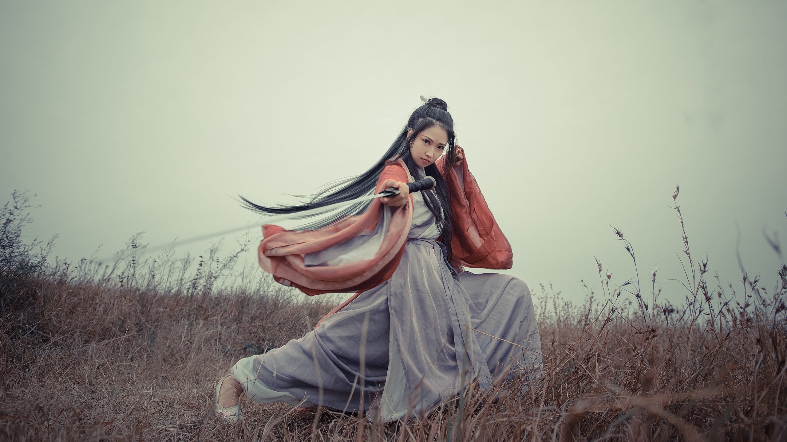 新西兰全黑队球员间默契配合,极具战术执行力,新西兰的球队