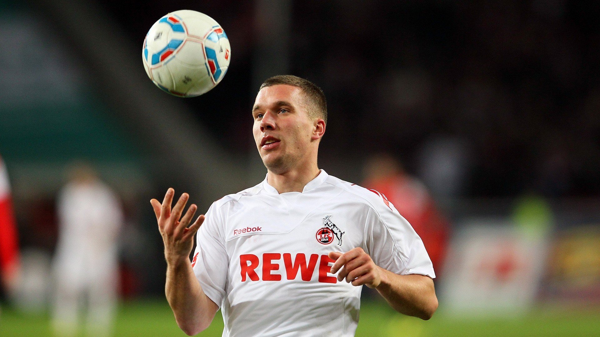 “每天一万步城市排行榜”发布 某海滨城市连续三月位居首位