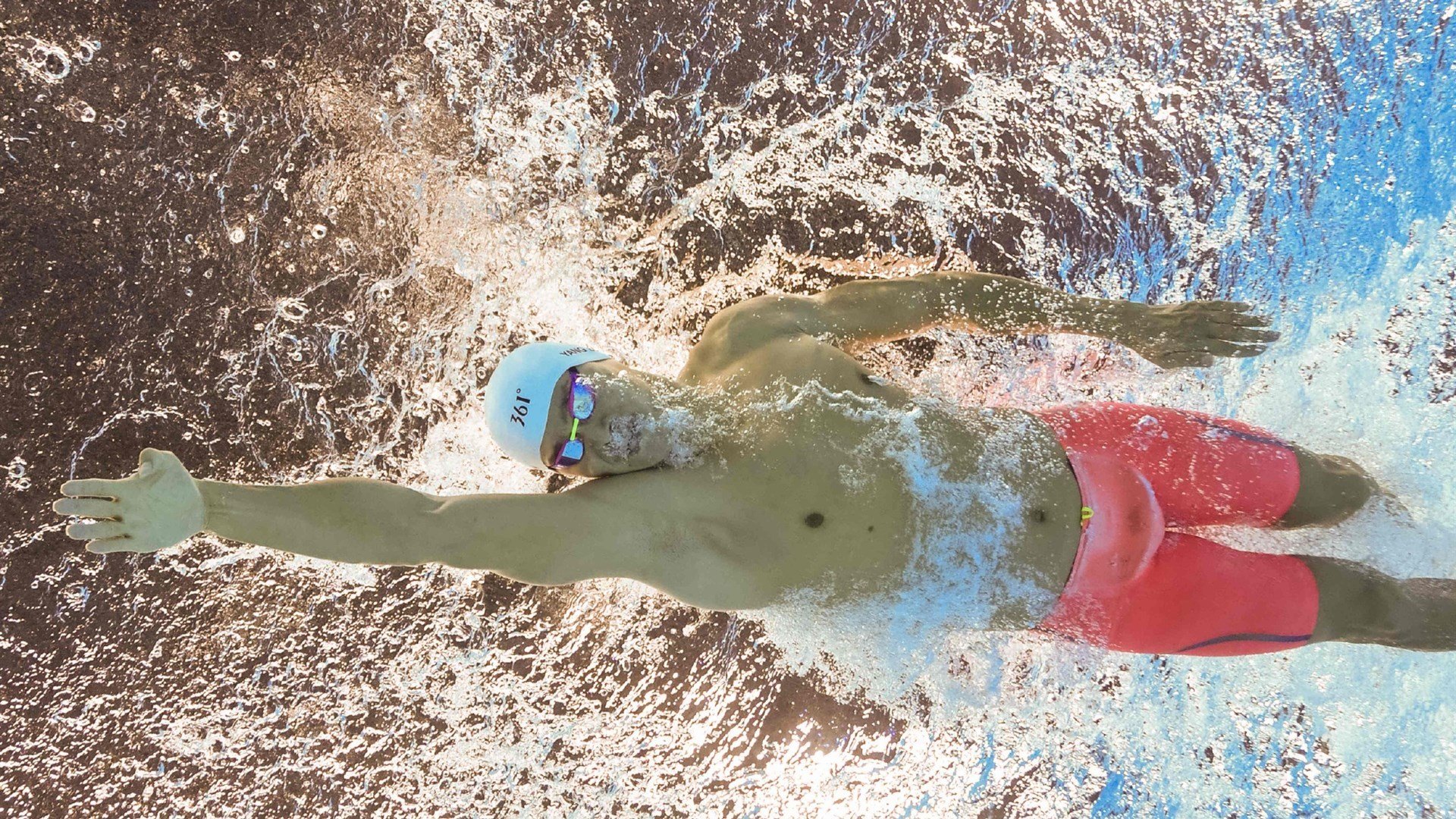 世界杯：南美预选赛经典战 巴西阿根廷比赛因风暴腰斩改期再战